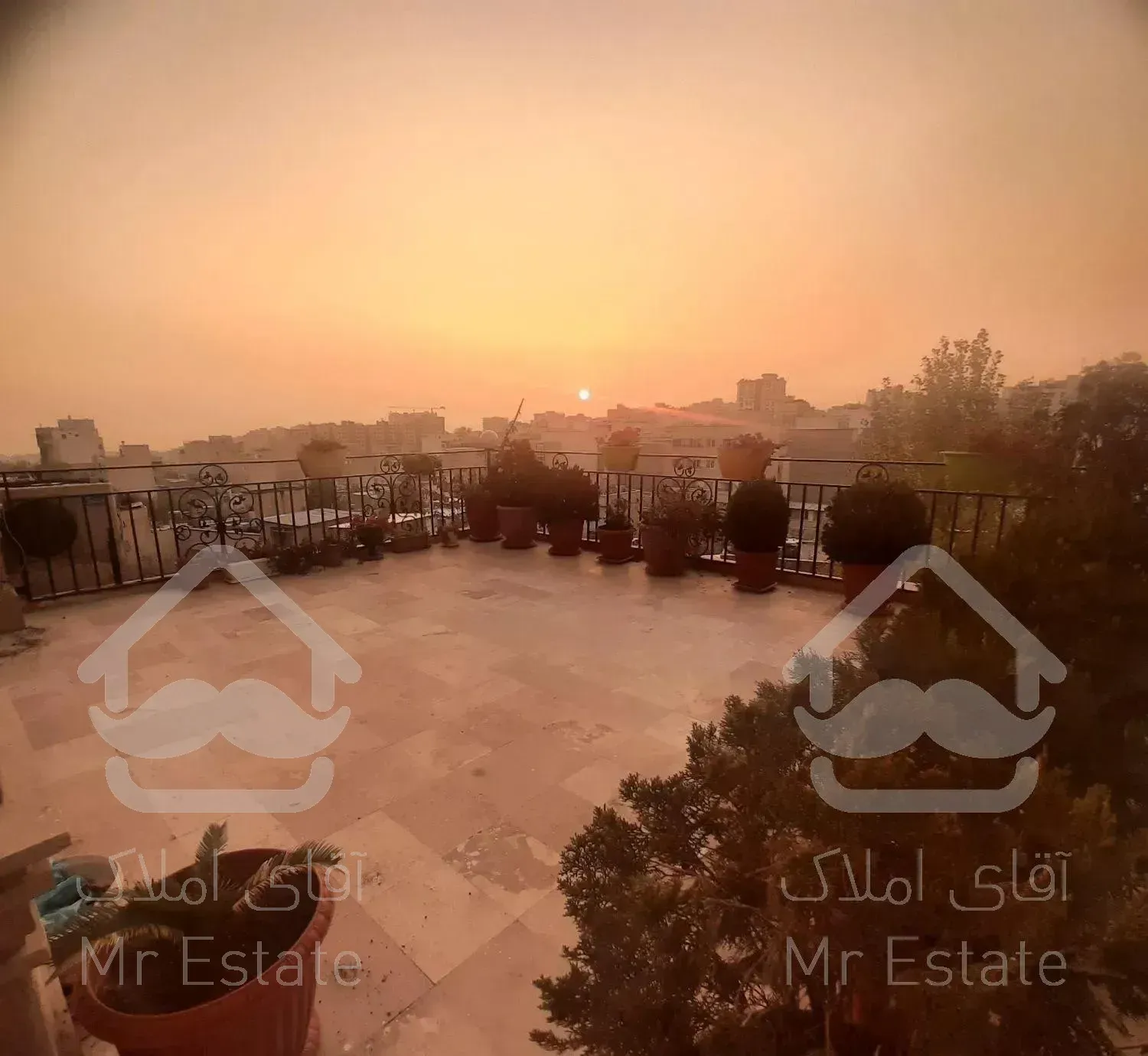 آپارتمان ۸۹ متر / ۲ خوابه / برج باغ