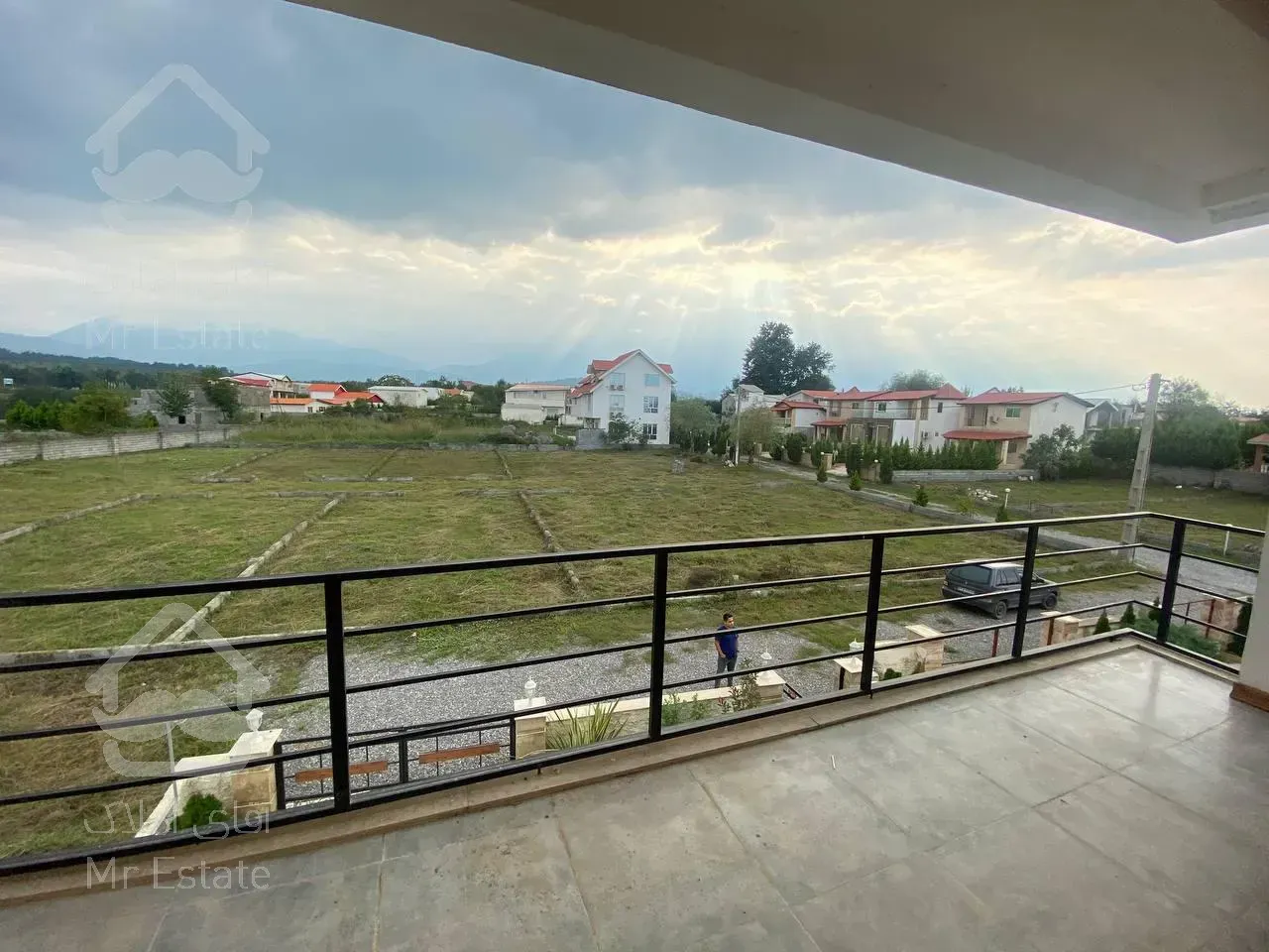 دوبلکس نمامدرن منطقه برند نور ٣٠٠مترى باروف