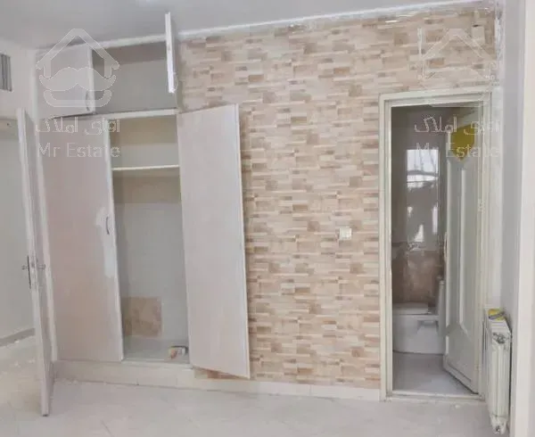 ۸۷متری (همکف) خوش نقشه در صادقیه