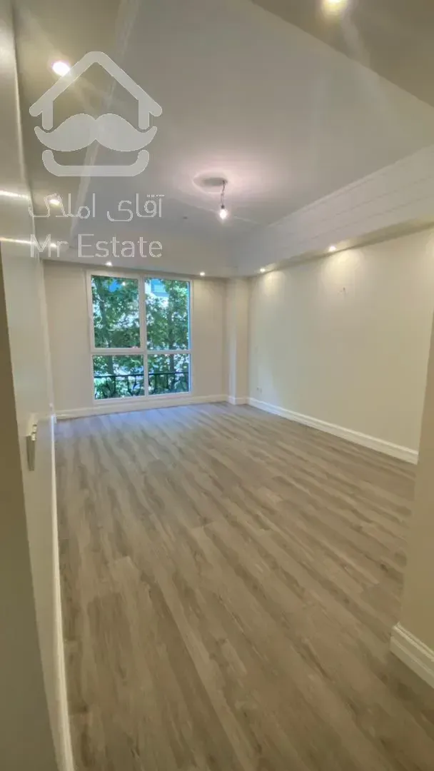 خرید آپارتمان ۲۴۰ متری نوساز ، نیاوران