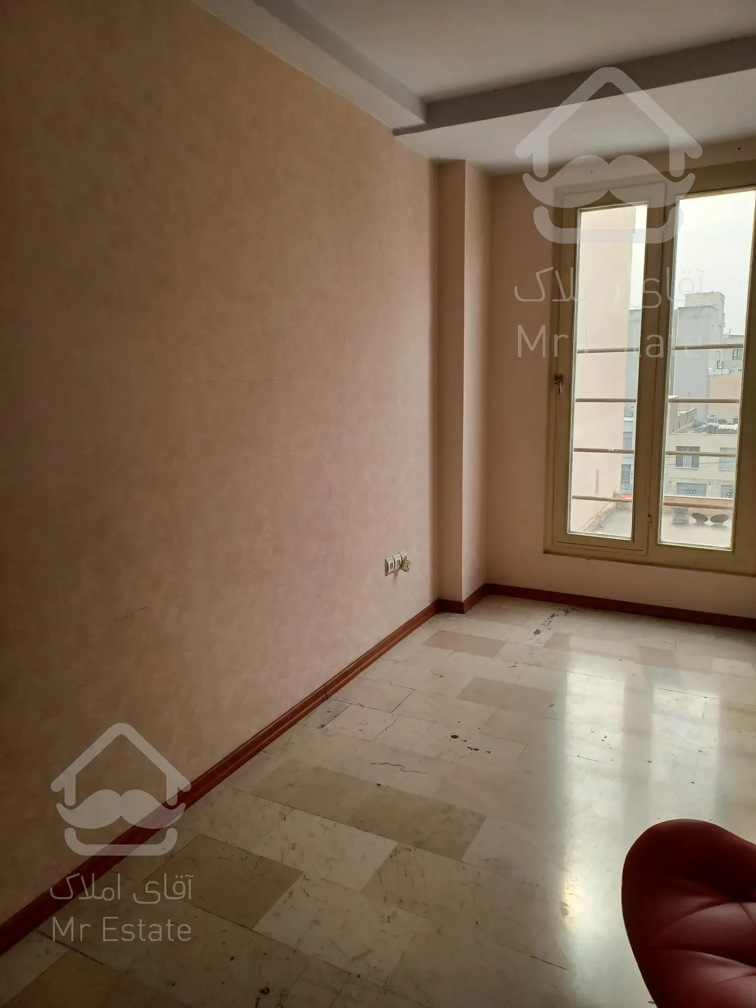 اجاره‌ سالن زیبایی وناخن سند اداری صادقیه کاشانی