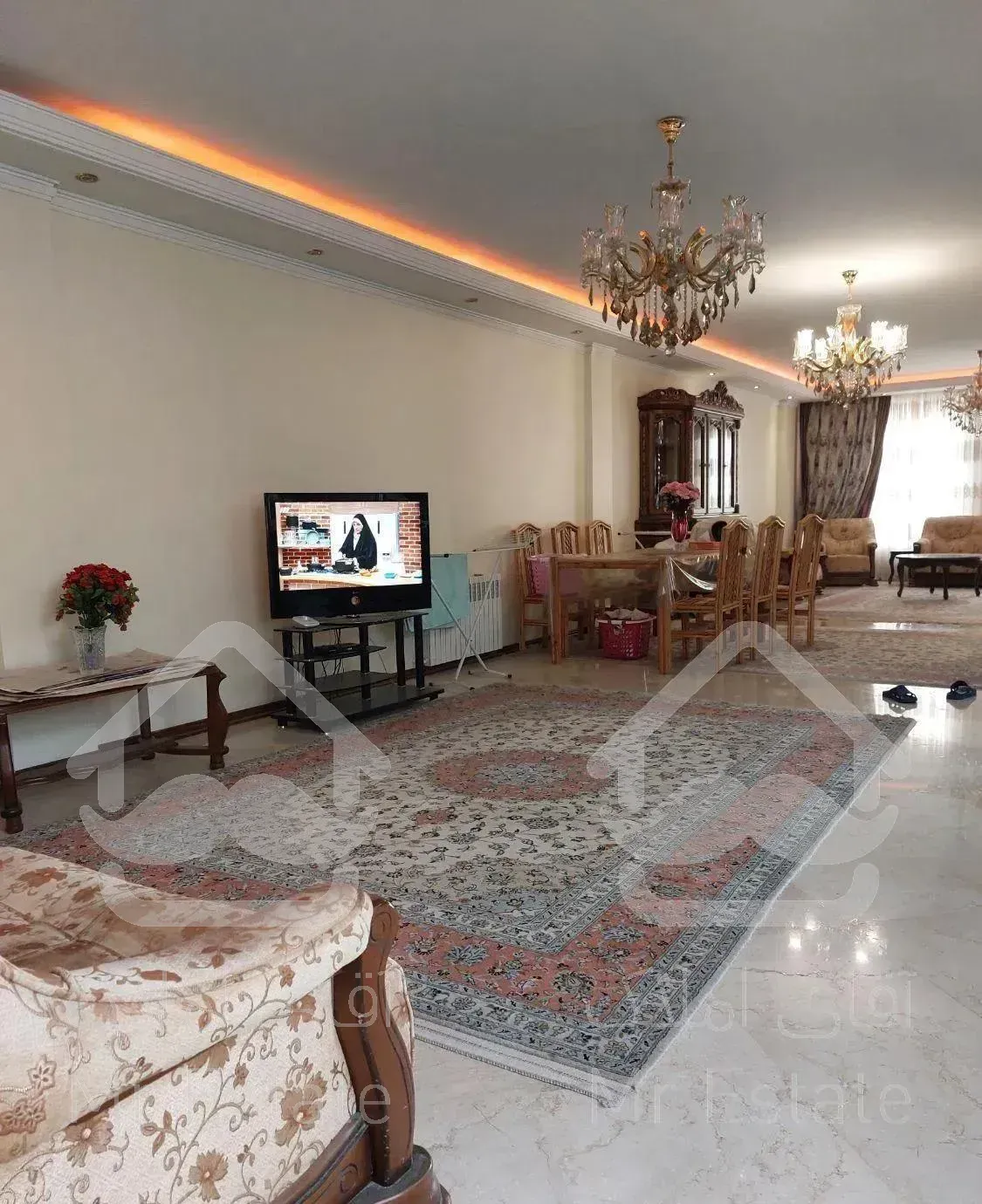 آپارتمان ۱۷۰ متر ۴ خواب تک واحدی