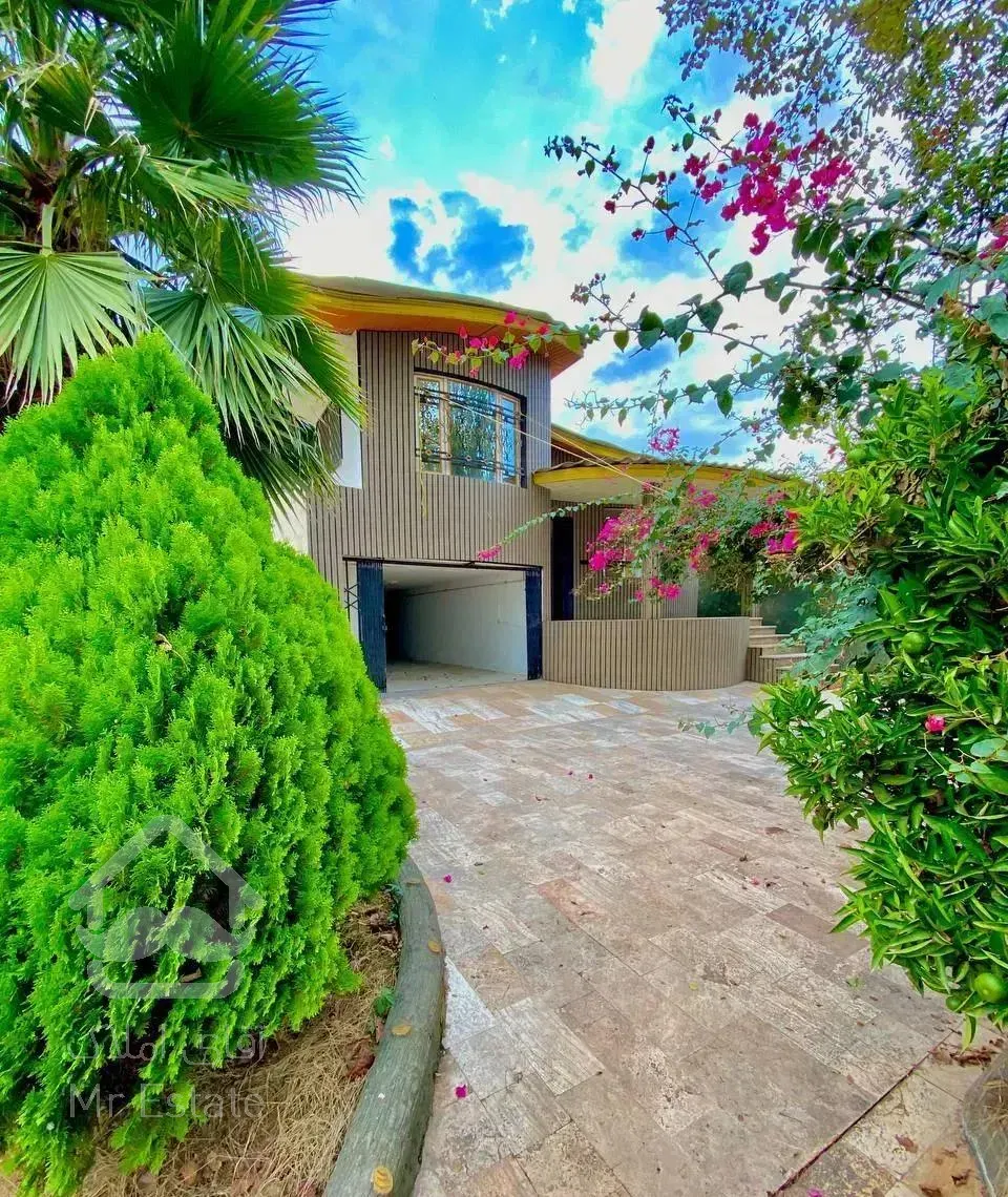 ویلاباغ ۶۰۰متری سکونت دائم وتعطیلات سنددار زیرقیمت