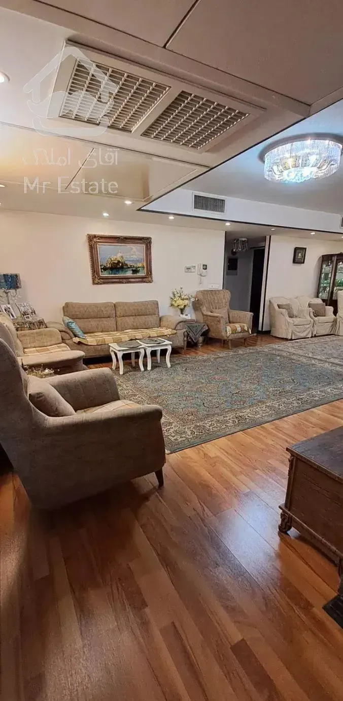 هروی وفامنش۱۷۰متر ۳خواب فول مشاعات