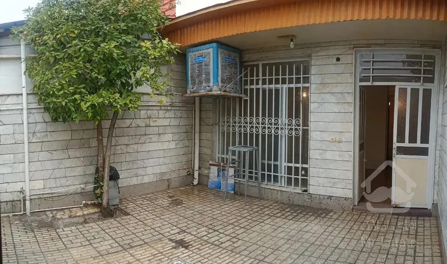 خانه حیاط دار بولوار رحمت