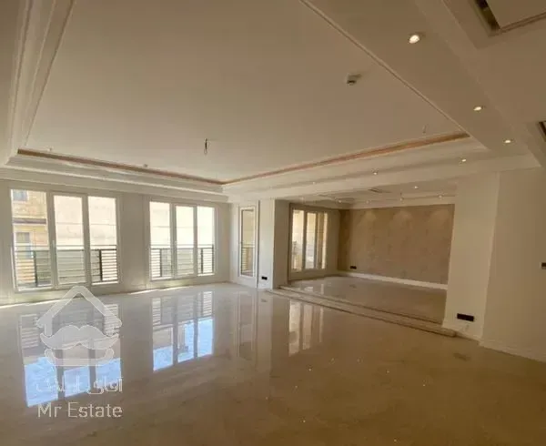 ۱۴۰متری صرافهای شمالی یک ساله فول مشاعات