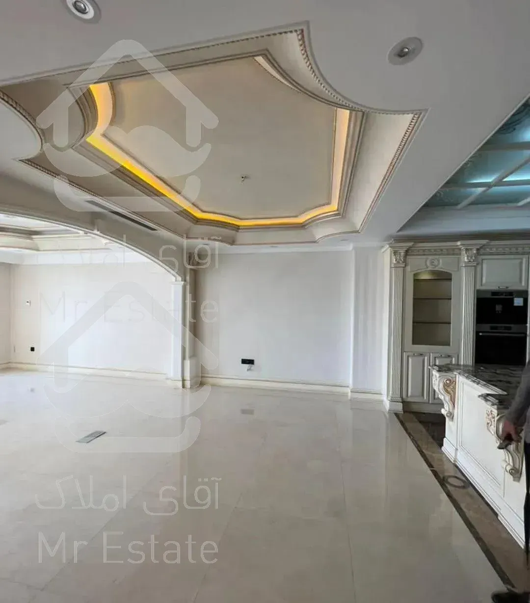 باغ فردوس، ۲۳۱متر، برج باغ، نوساز، فول