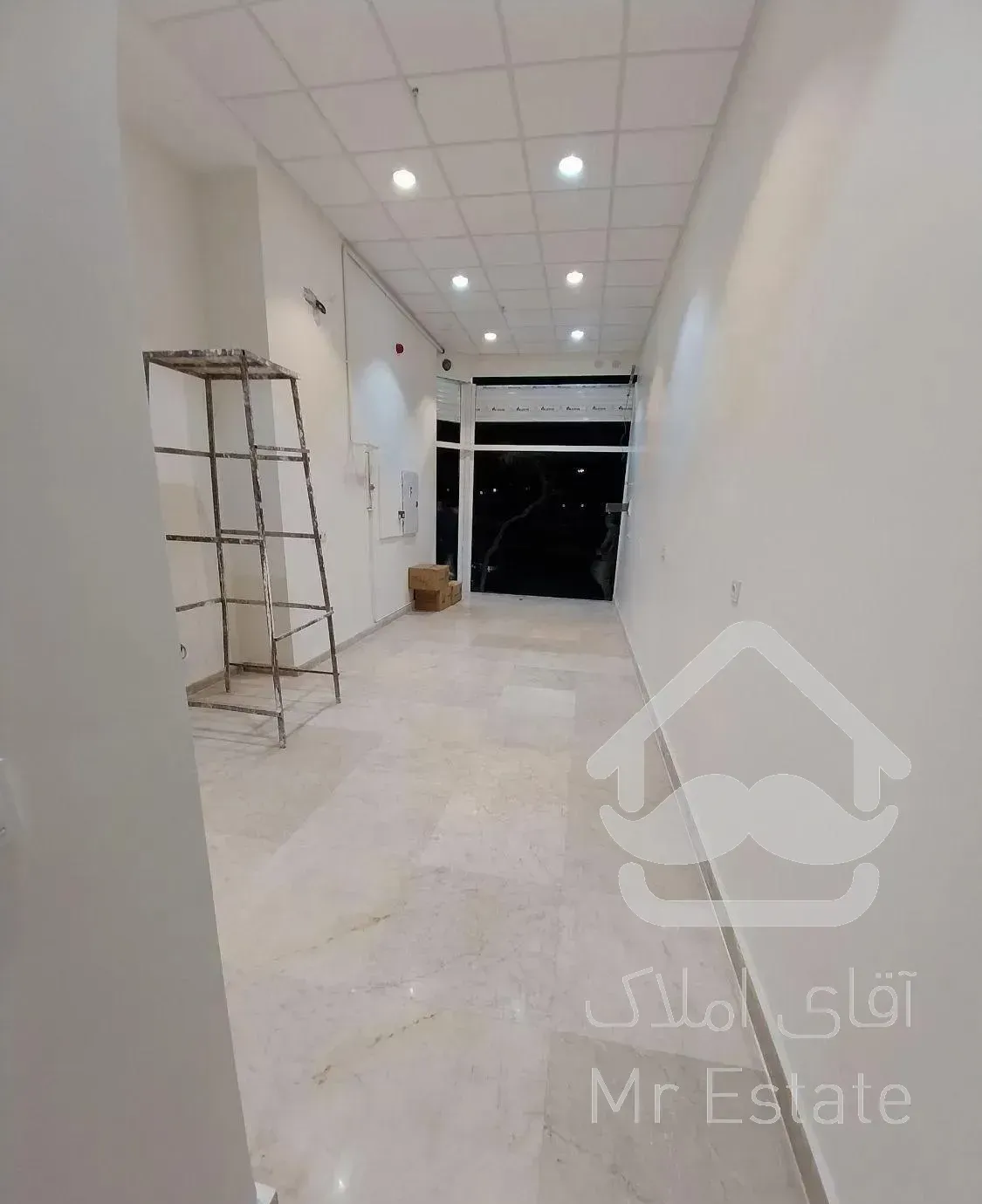 مغازه ۳۳ متری در توحید روبروی پارک پلیس