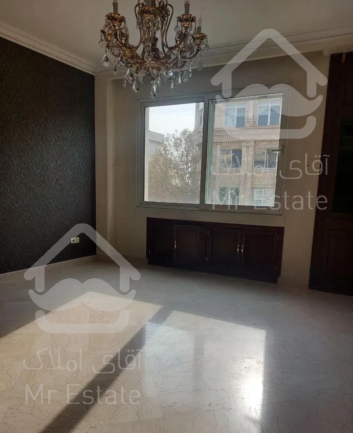 آپارتمان ۲۶۰ متر ۴ خواب تک واحدی استخردار