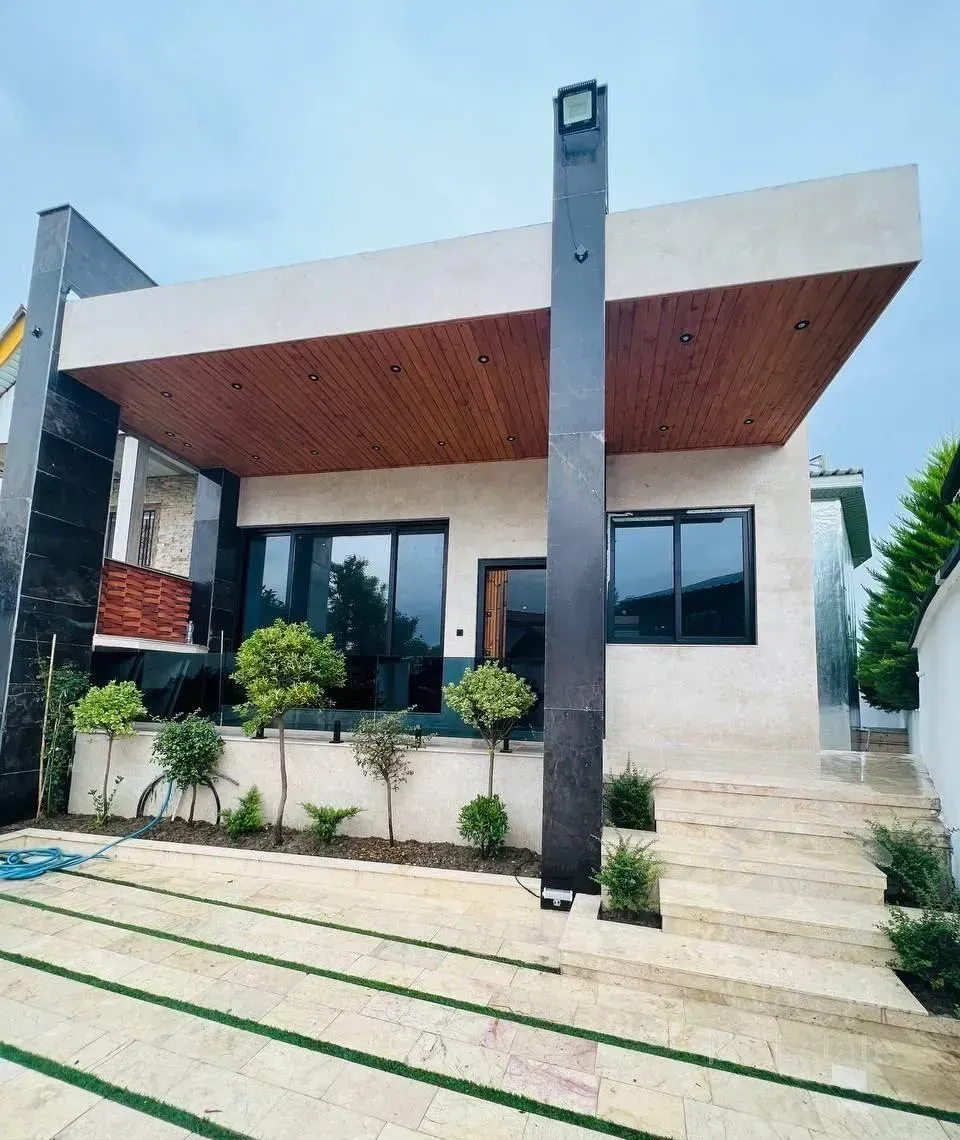 باغچه مدرن خوش نشین۱۸۵زمین/۹۰بنا/دوخوابه باسند