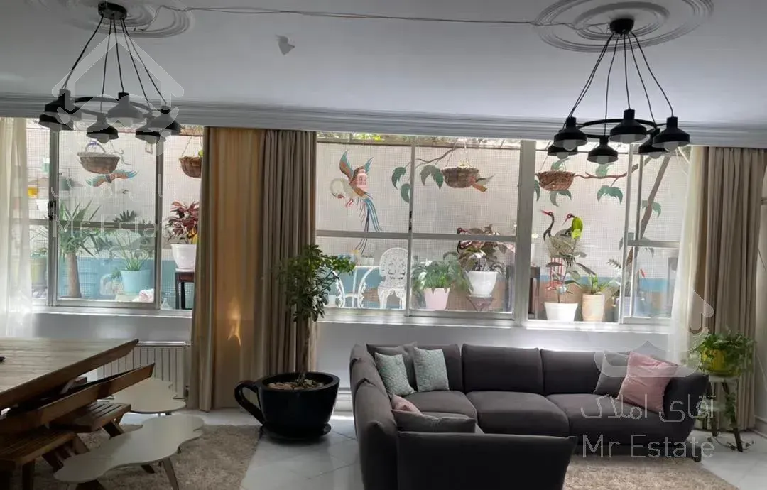 جردن ۹۵ متر ۲ خواب تک واحدی روبروی پارک ملت