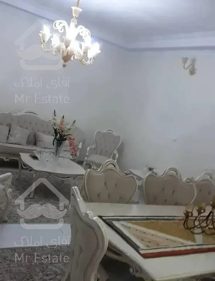 ۱۱۰ متر ۲ خواب  چند قدمی دریاچه چیتگر