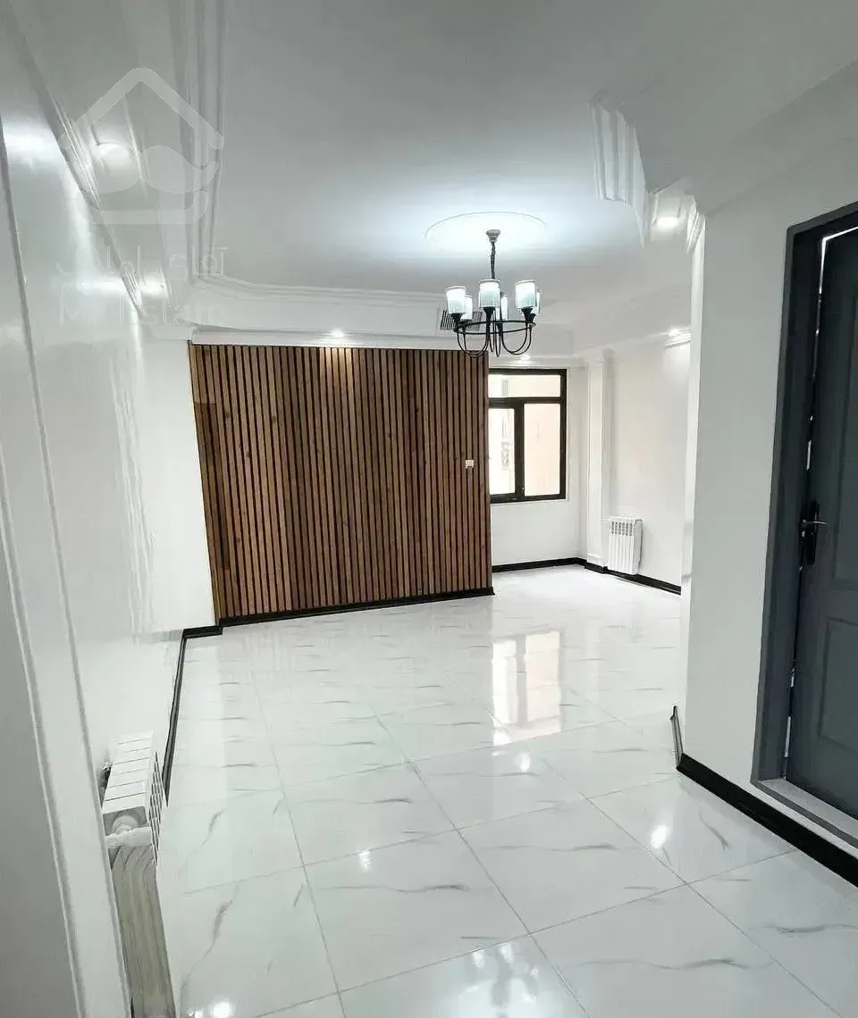 ۶۰ متر یک خواب فول/ ۱۰ ساله تراورتن/ ورزی جنوبی