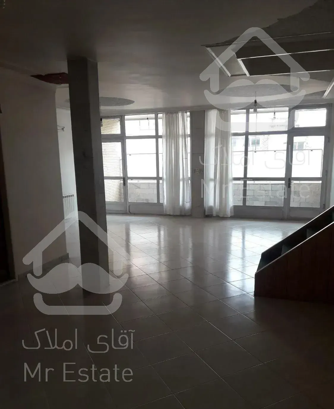 واحد ۱۴۰ متری ۳ خوابه طبقه ۳(بدون آسانسور)