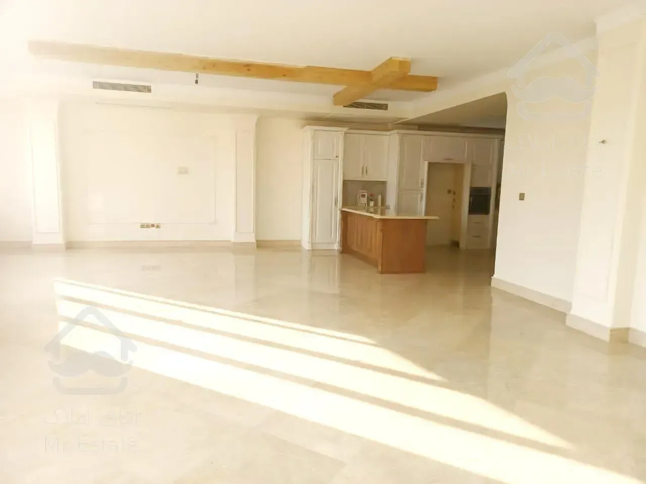 اجاره ۲۴۰متر ویو ابدی غرق نور. دو پارکینگ. زعفرانیه