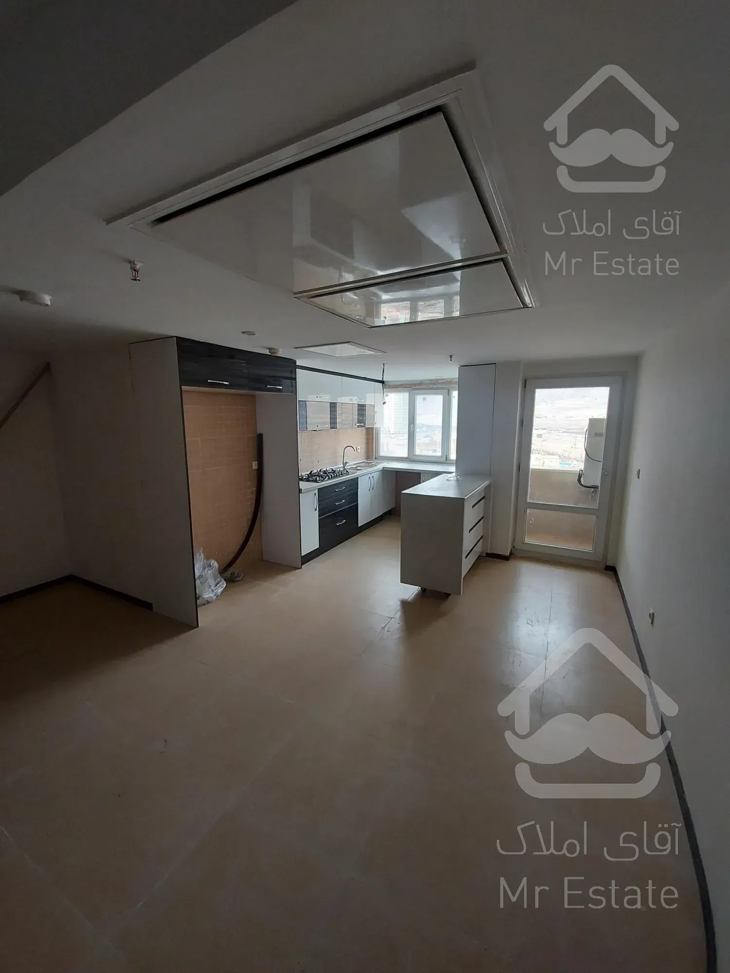 ۹۹ متری دریاچه بدون مشرف دیزاین شده