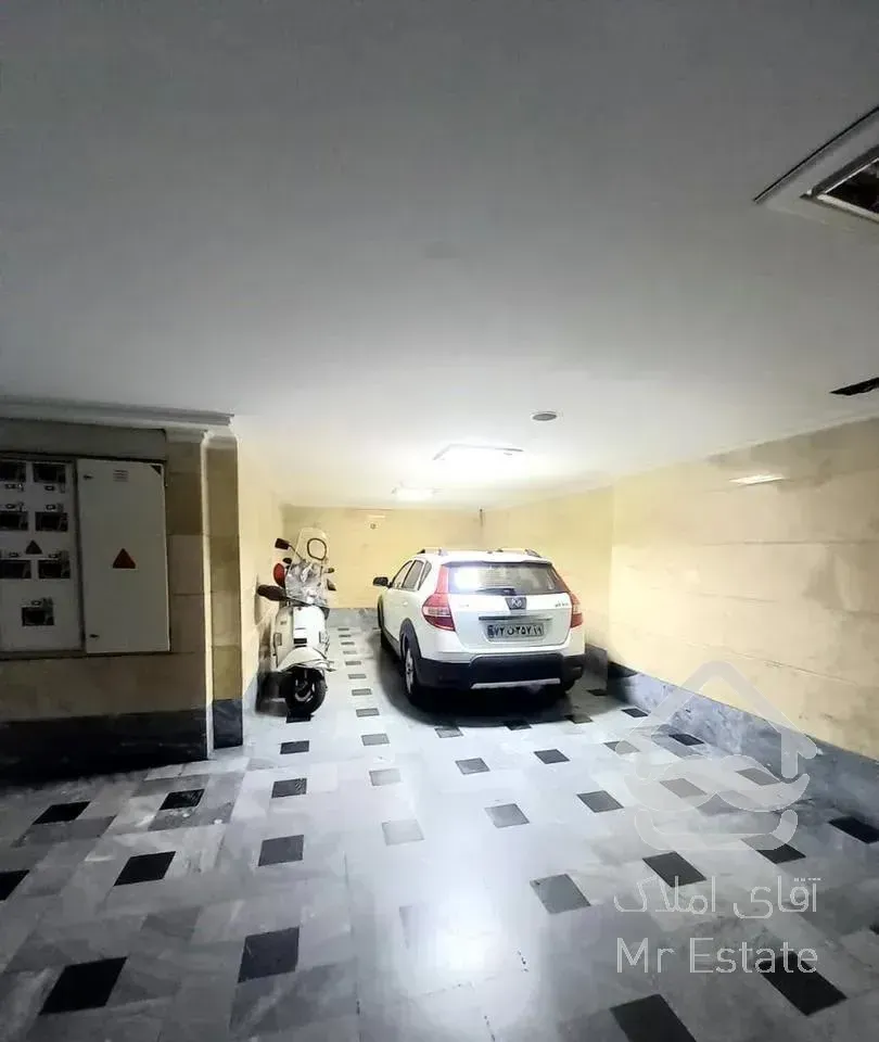 فروش/۱۶۰متر/۳خواب/حکمت