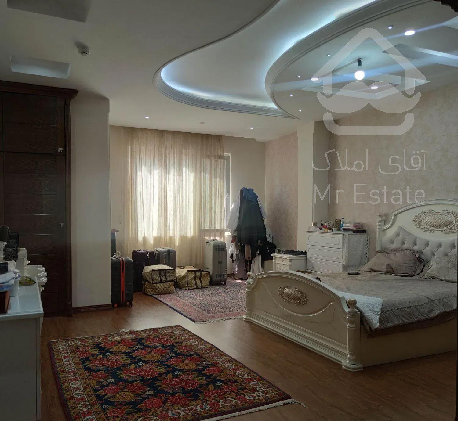 180 متر سه خوابه نوساز شیخ بهائی شمالی