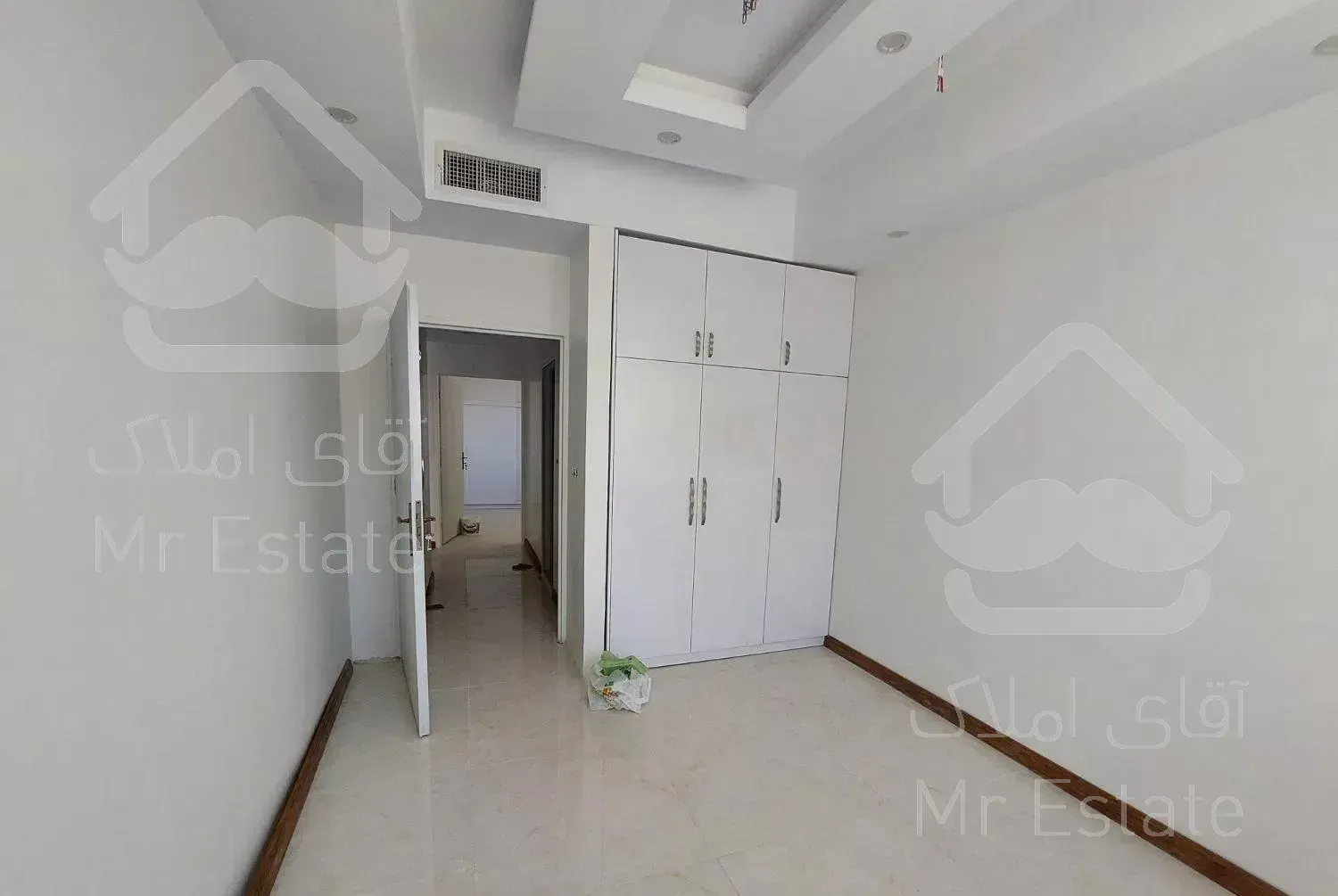 کلیدنخورده۱۶۰متر۳خواب بدون مشرف