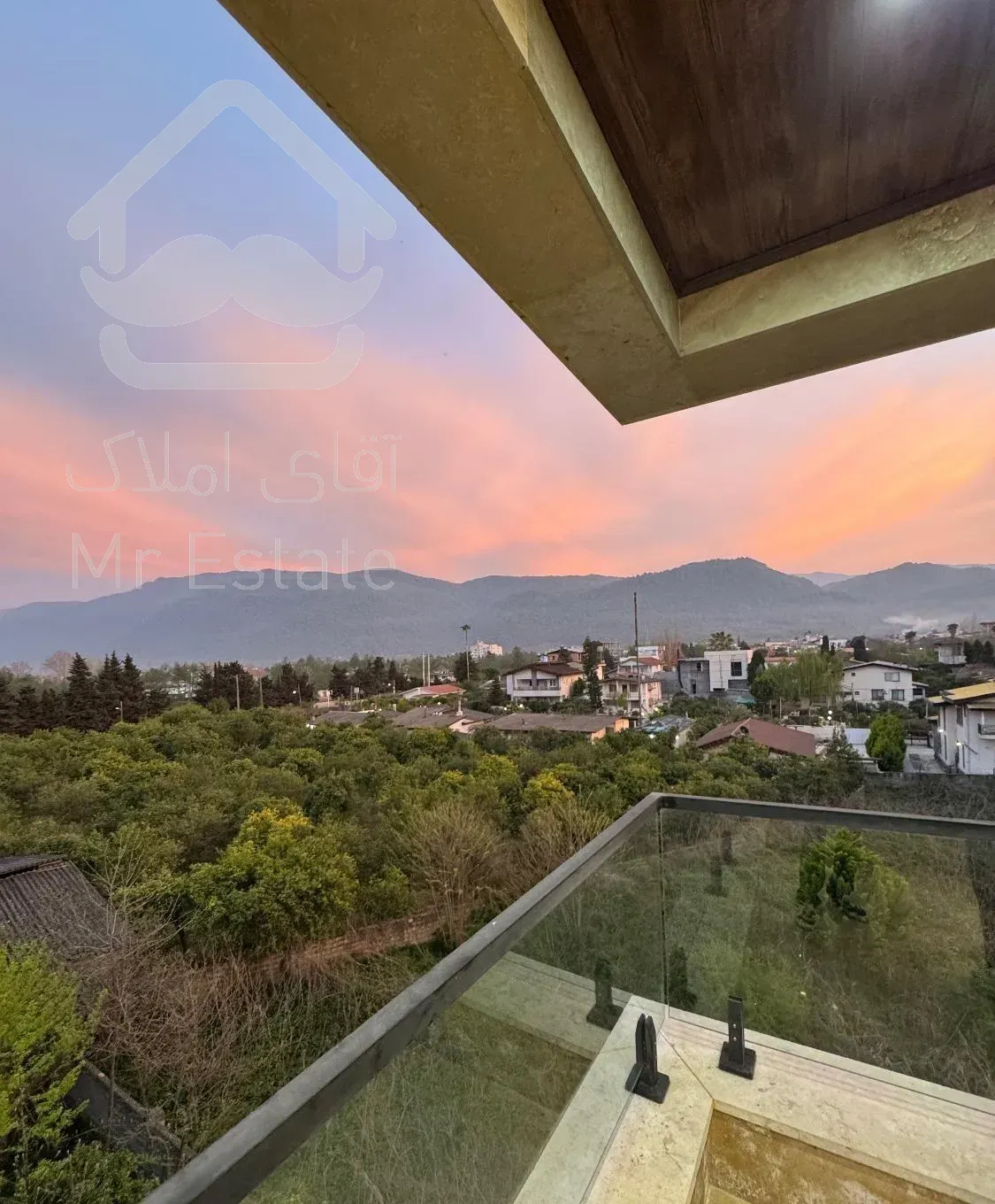 آپارتمان۱۴۰متری/۲خواب*طبقه۱و۳موجود*ویوجنگل/سنددار