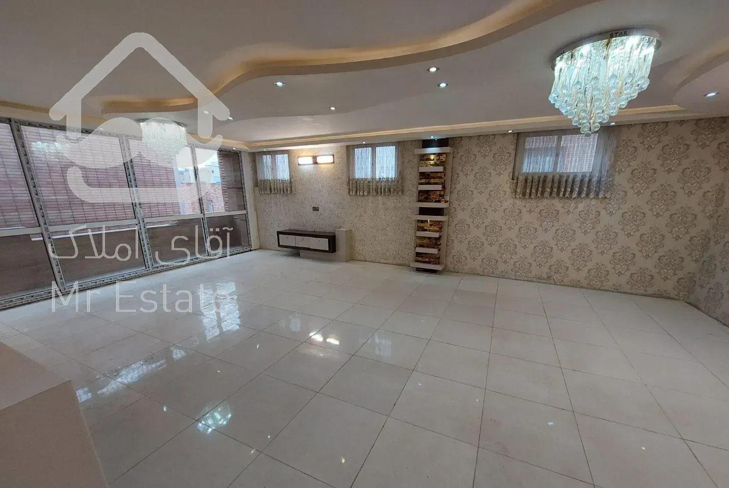 آپارتمان ۱۴۰ متر سه خوابه  وزیبا