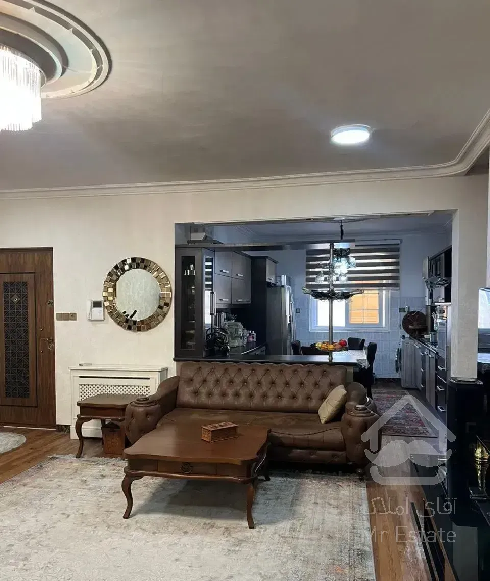 فروش اپارتمان/ دو طبقه دو واحد /پشت فرمانداری