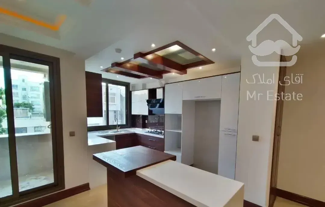 ۹۶ متر نوساز بالای عباس آباد   ۲پارکیگ سندی