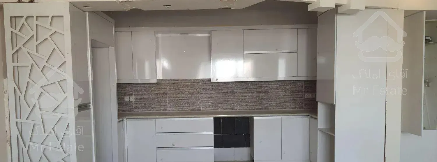 ۱۰۰ متر فول نزدیک حاشیه وکیل اباد اقبال ۵