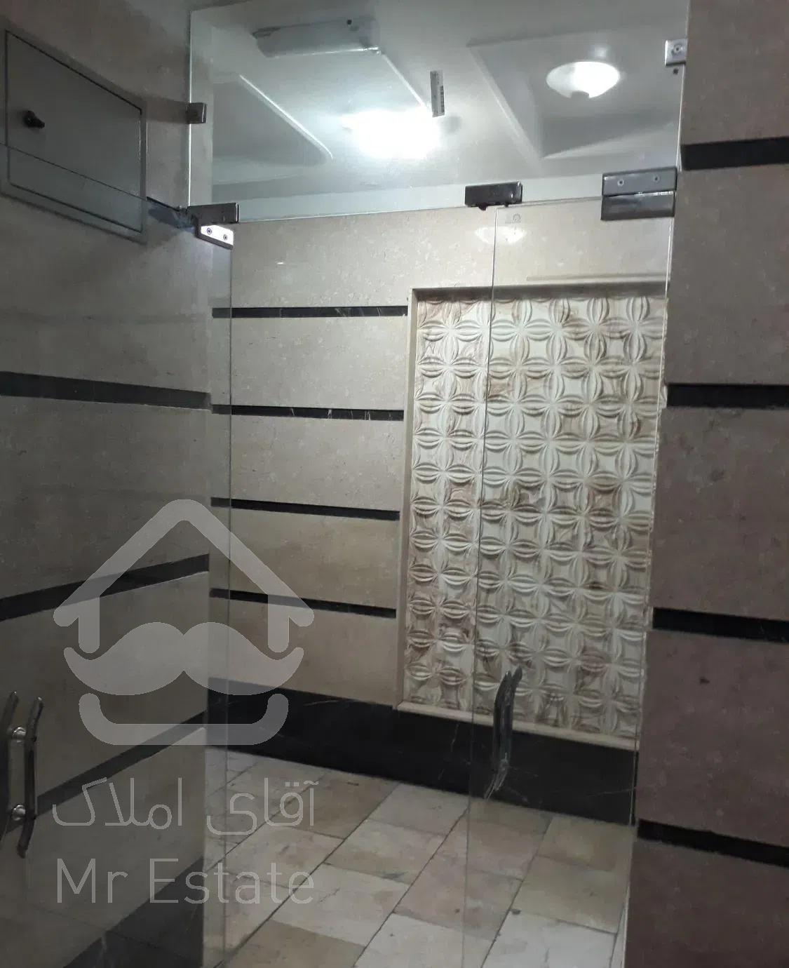 آپارتمان ۸۴ متری دو خواب با حیاط خلوت و بالکن