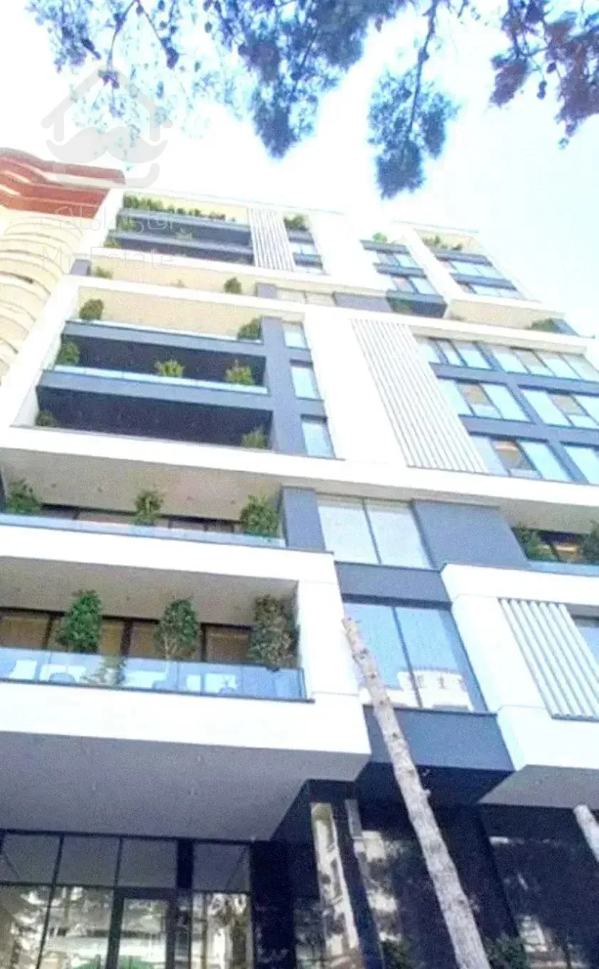 ۱۷۰ متر/نوساز/۲پارکینگ سندی