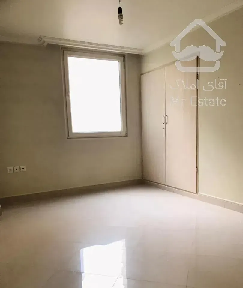 چیتگر ۱۴۳ متر  جنوبی چشم انداز دریاچه