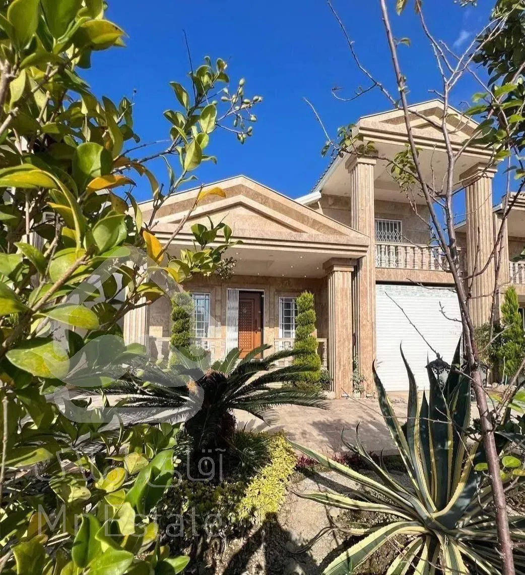 ویلا نیم پیلوت 224 متری سه‌خواب شهرکی سند تک‌برگ