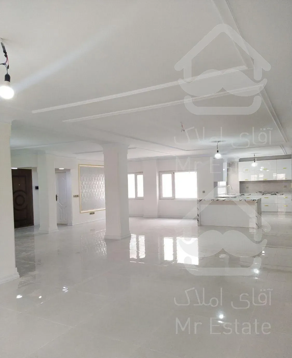 ۲۰۰ متر ۴ خواب / فول نوسازی شده / غرق در نور