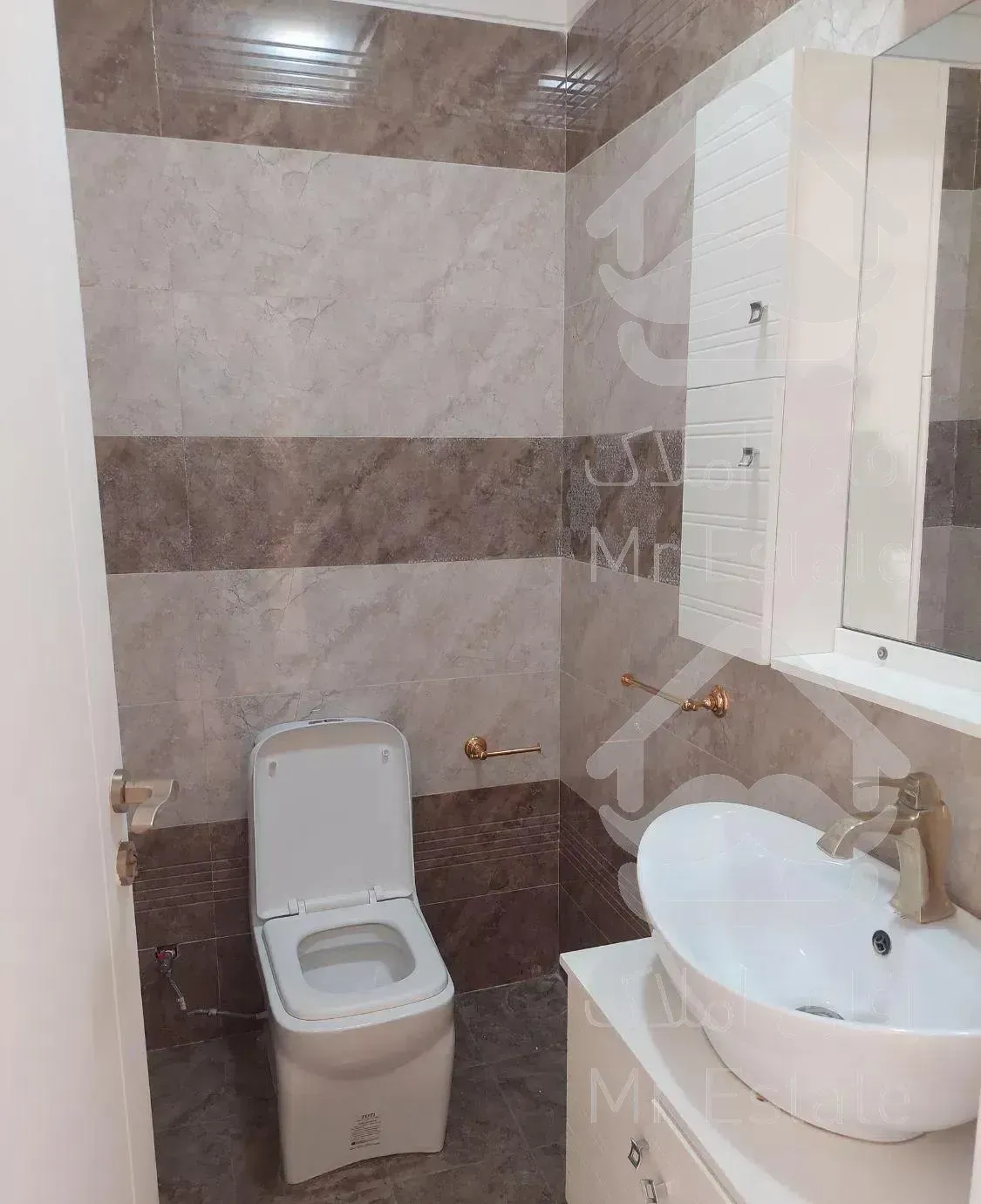 آپارتمان/فول امکانات/دبستان