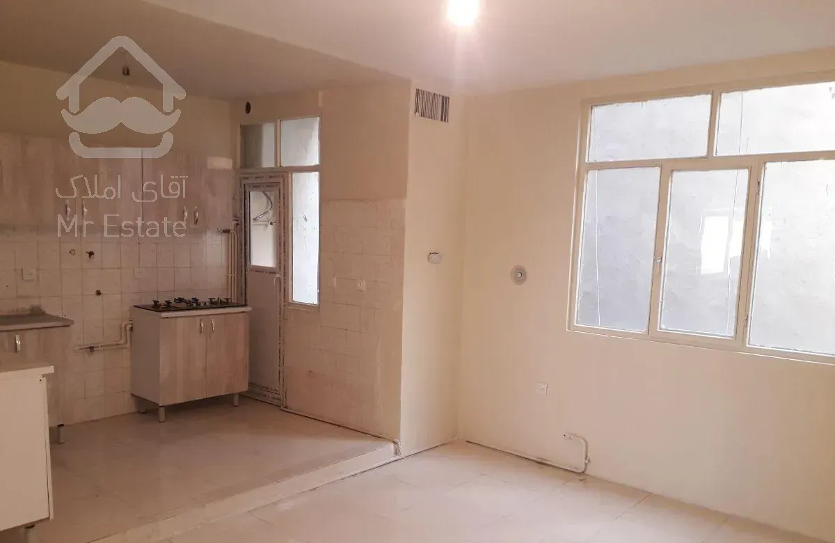 ۴۴متر ۱خواب طبقه دوم تکواحدی . خیابان سپه