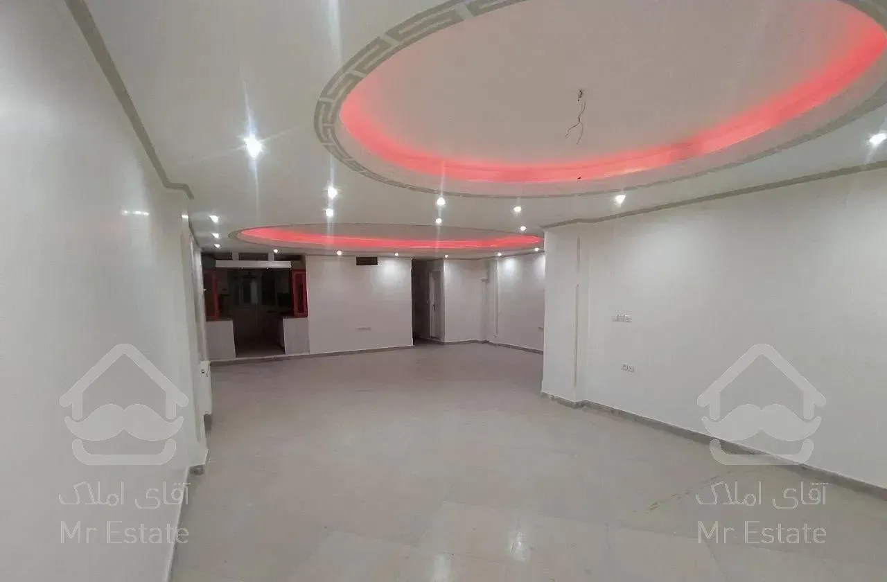 ۱۱۵متر ۲خواب ۳طبقه یکجا شهرک راه آهن