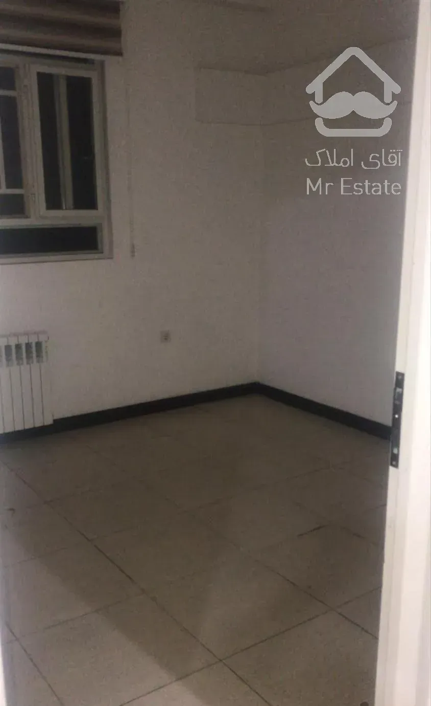 خیابان رازی ۱۲۰متر طبقه اول بالای پیلوت