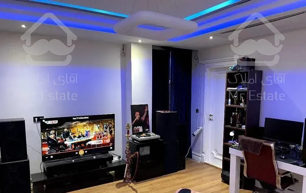 ۲۰۷متر طبقه ۱۰ ** ۵پارکینگ باکس** تکواحدی