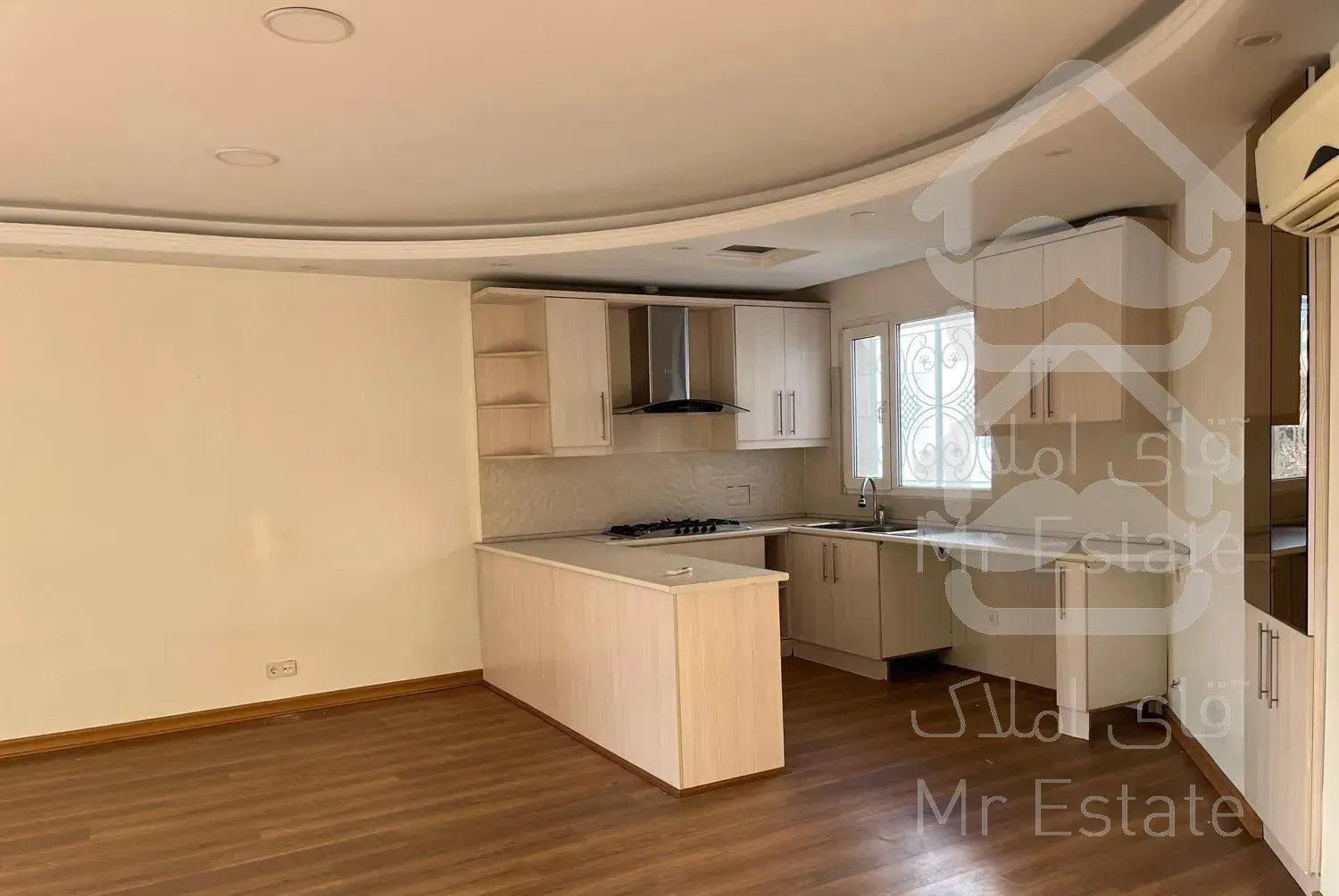 ۹۰ متر / سالن پرده خور