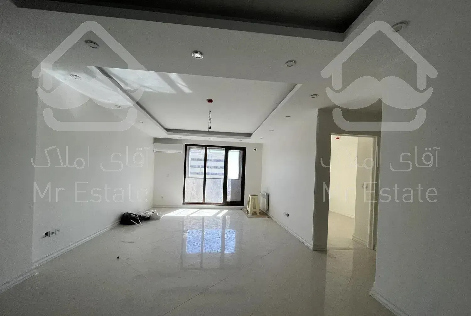 اپارتمان ١٠٦ متری/کلیدنخورده/طبقات آخر/چیتگر