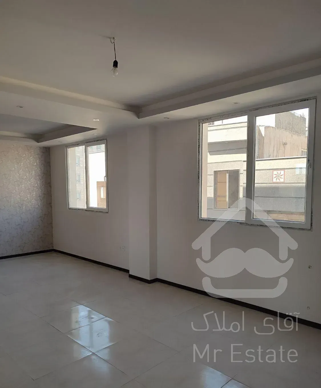 ۱۱۵متر ۳خواب پارکینگ انباری آسانسور