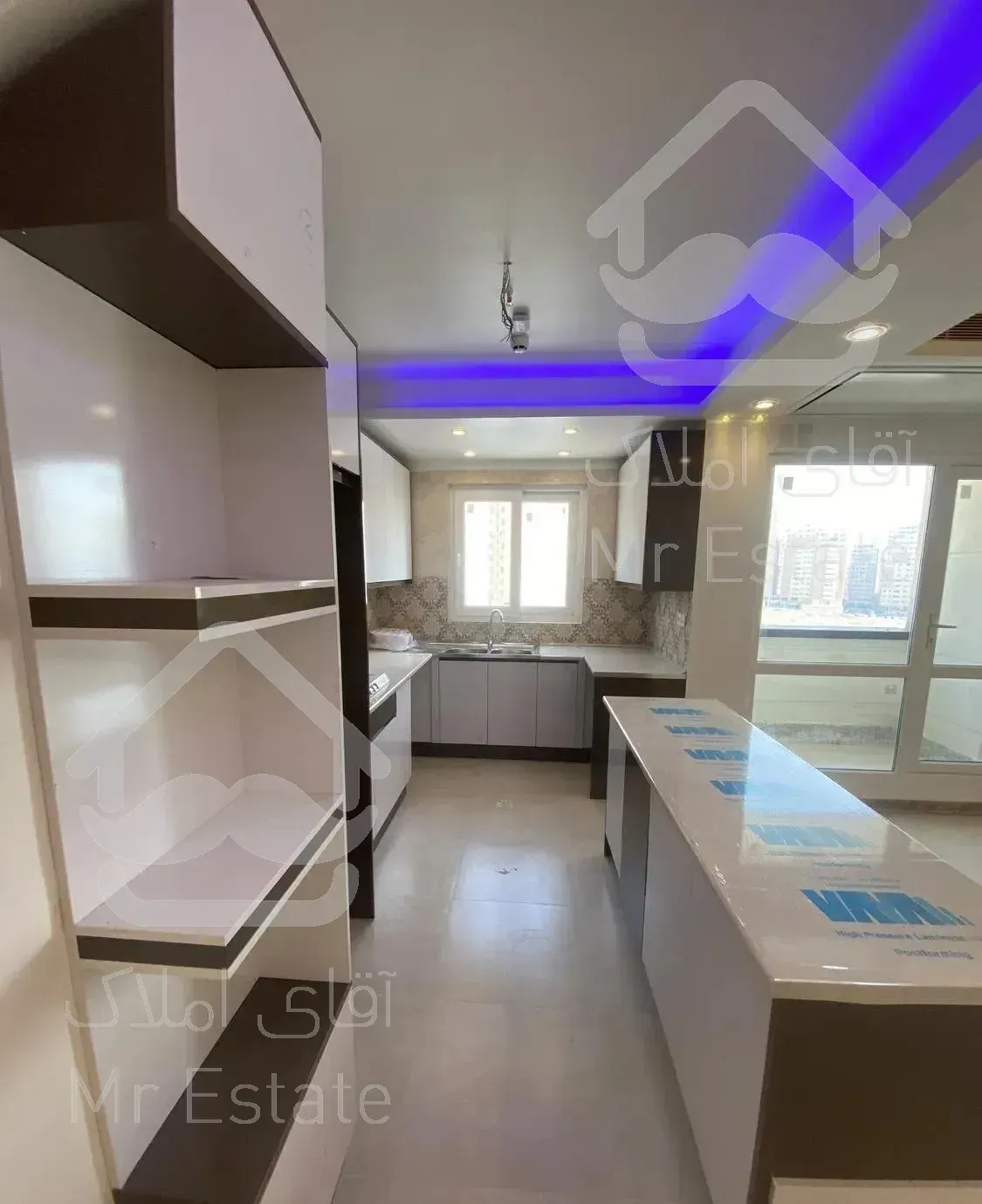 برج مجلل بهاران دریاچه ویو دریاچه