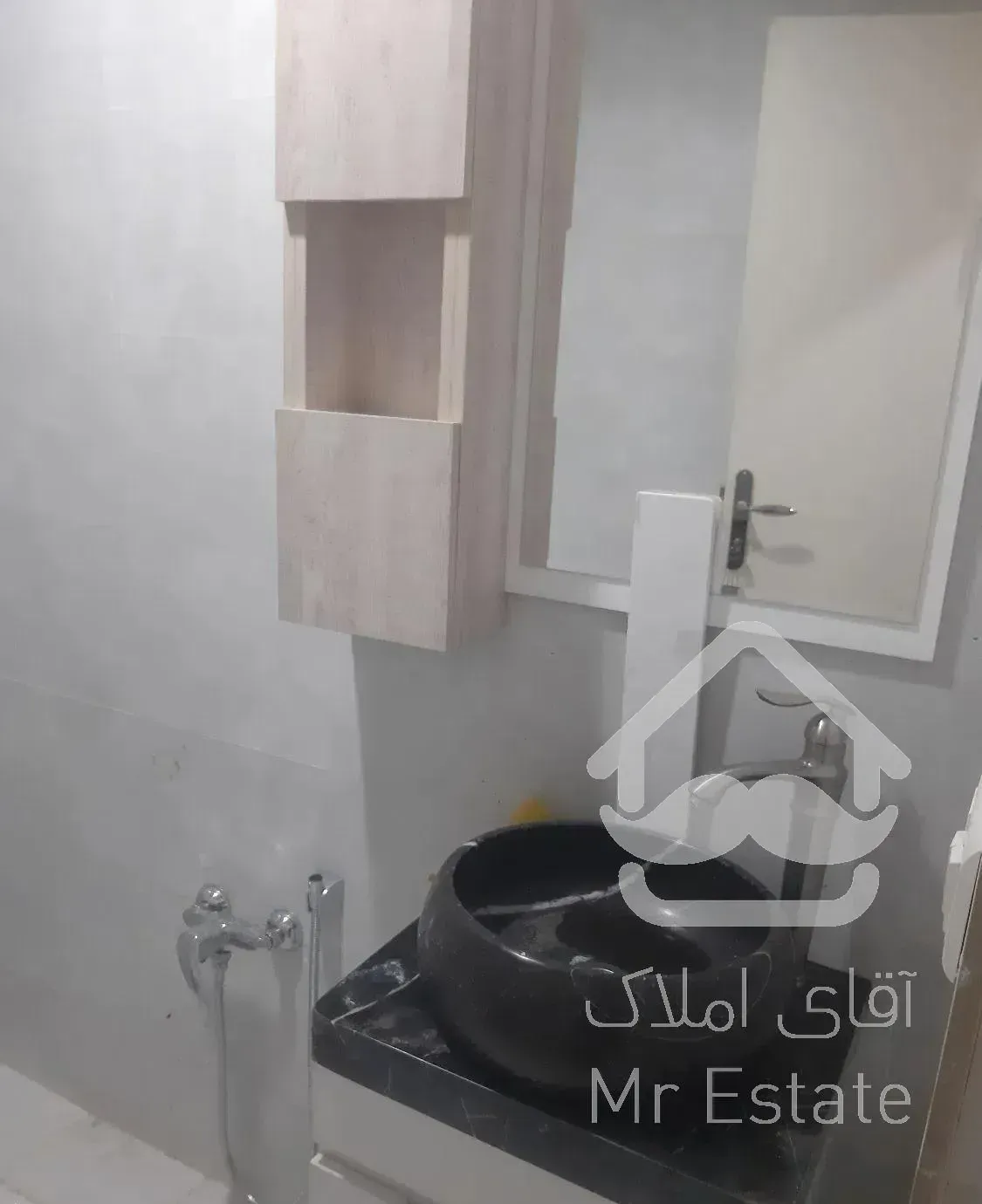 ۱۰۰متراداری،‌آبشار،کنتراست مال یاس۳، دریاچه چیتگر