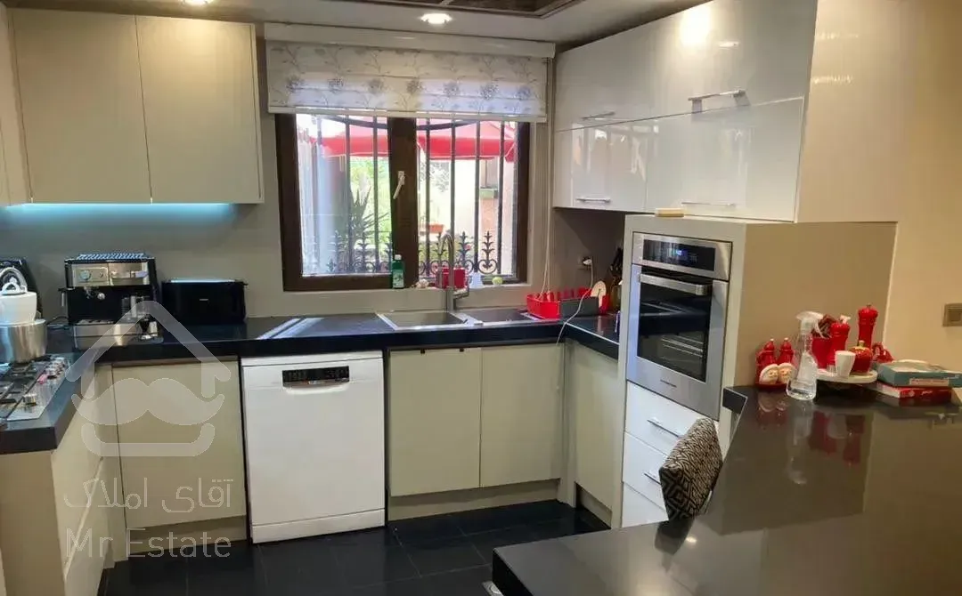 ۱۱۵ متر خاص در اقدسیه  آجودانیه