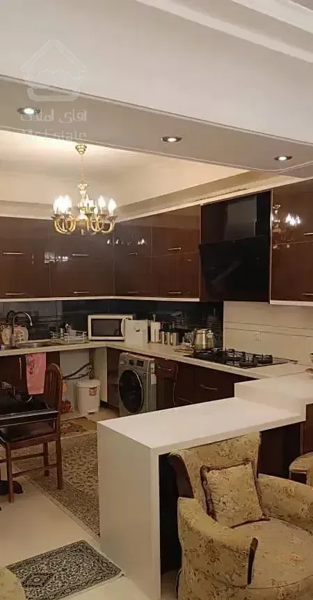 شیراز شمالی ۱۴۱متر ۳ خوابه لوکس