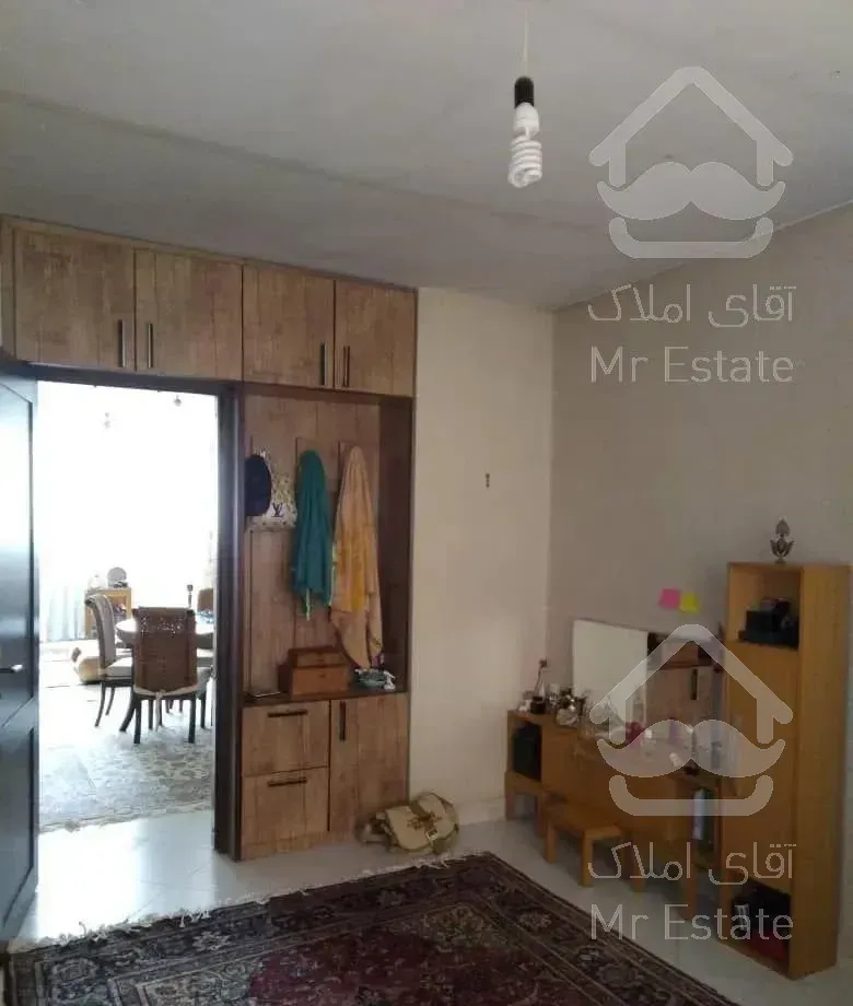 اپارتمان قدیمی زیر قیمت به علت پول لازم بودن