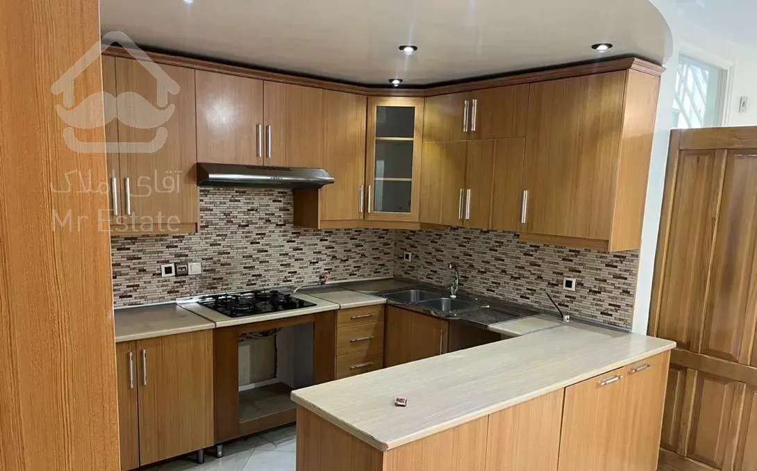 ۸۵ متر واحد اپارتمان ، خوش نقشه و تمیز