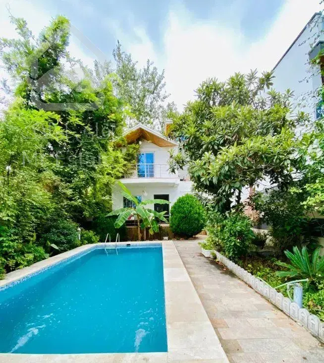 هر صبح باصدای پرنده ها از خواب بیدارشوویلااستخردار