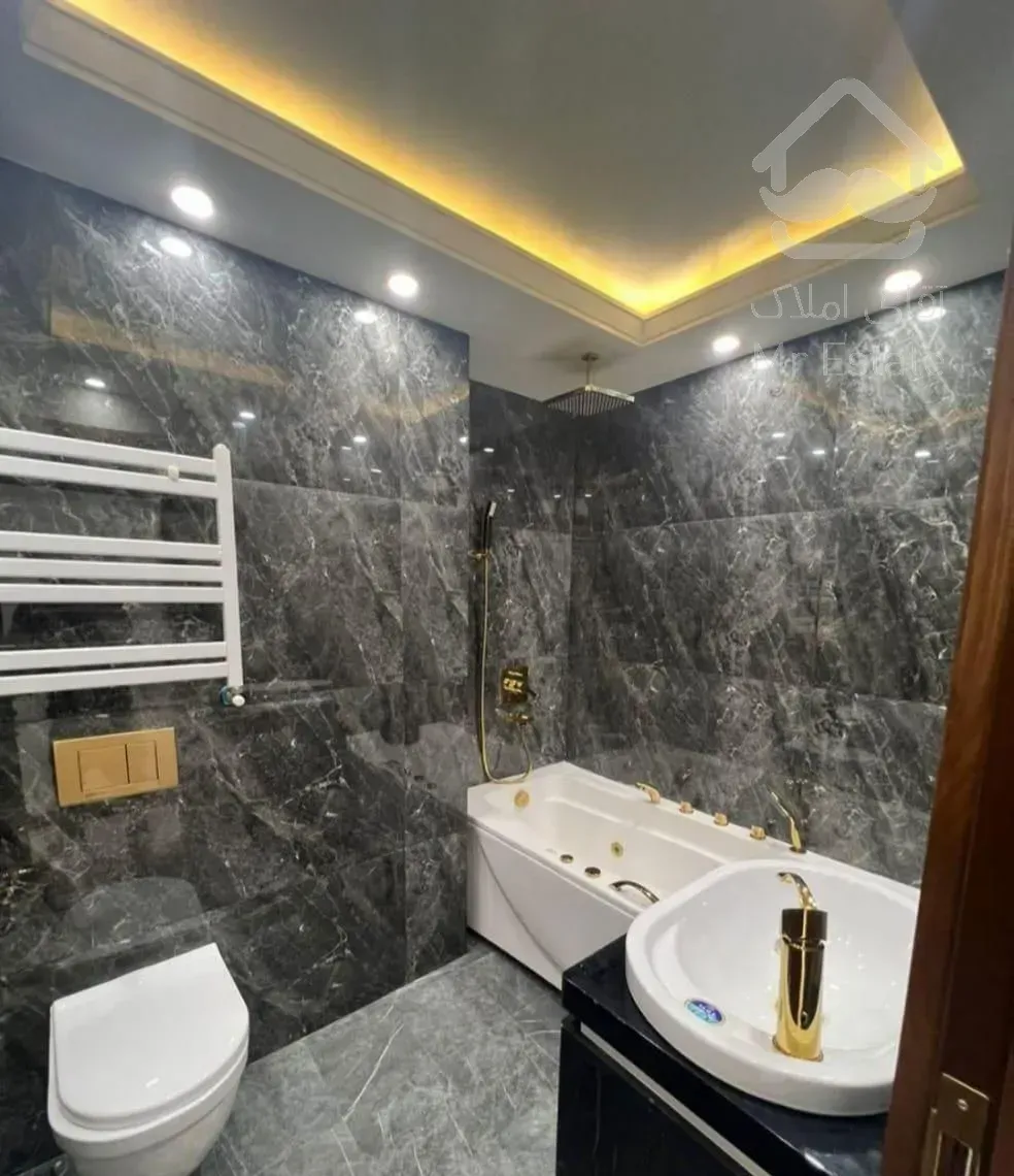 ۸۰متری با قیمت ۱۴۰۰مالک فروشنده واقعی