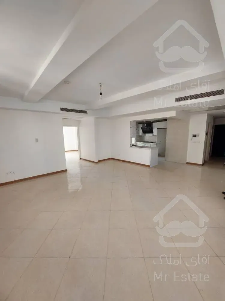 ۹۸متر، تاپ لوکیشن، دریاچه